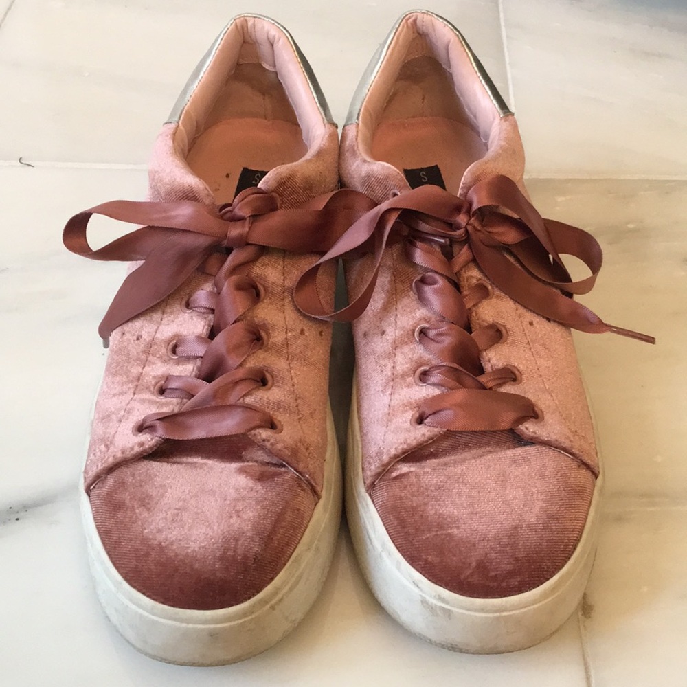 Steve Madden Velvet rose colored sneakers